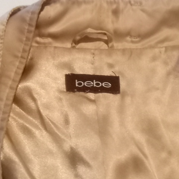 Clothes - Picture 4 of 4